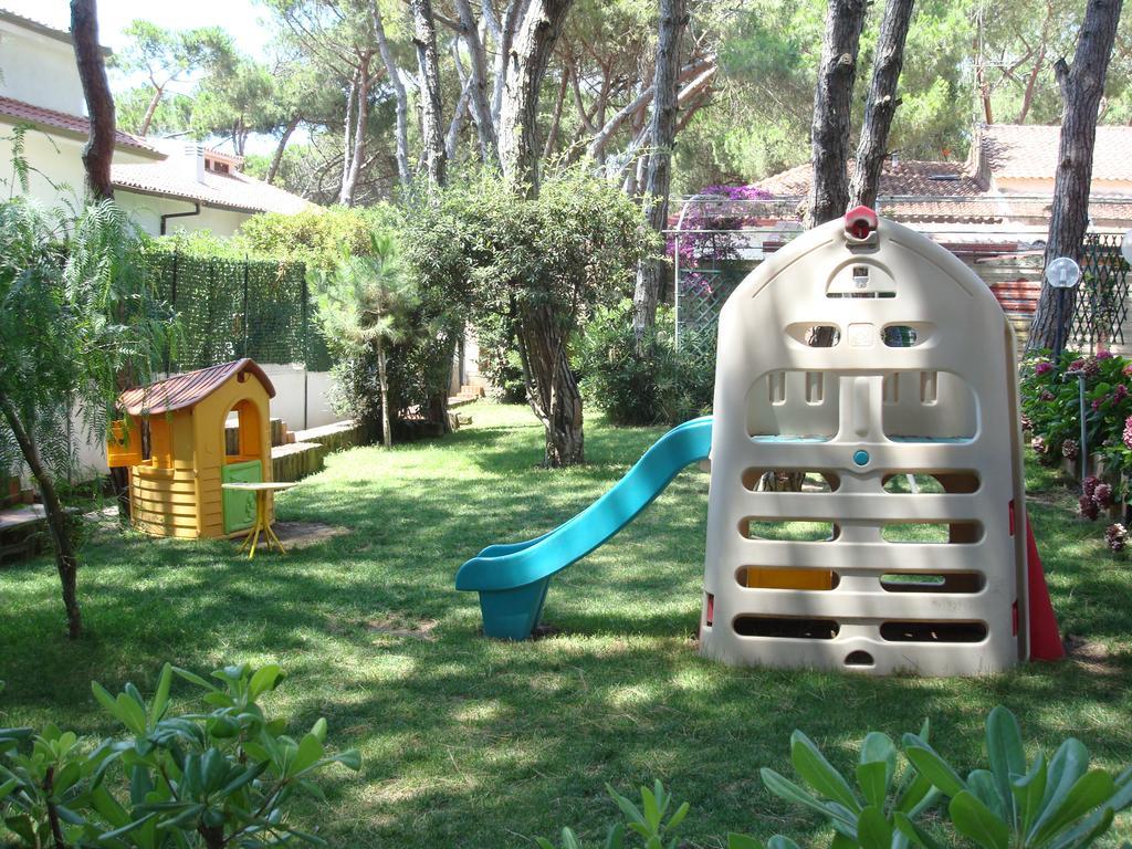 Park Hotel Baia Domizia Exterior foto